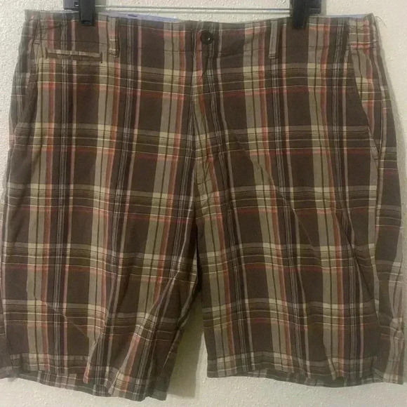 Chaps Brown Plaid Shorts Size 38. - Picture 1 of 4